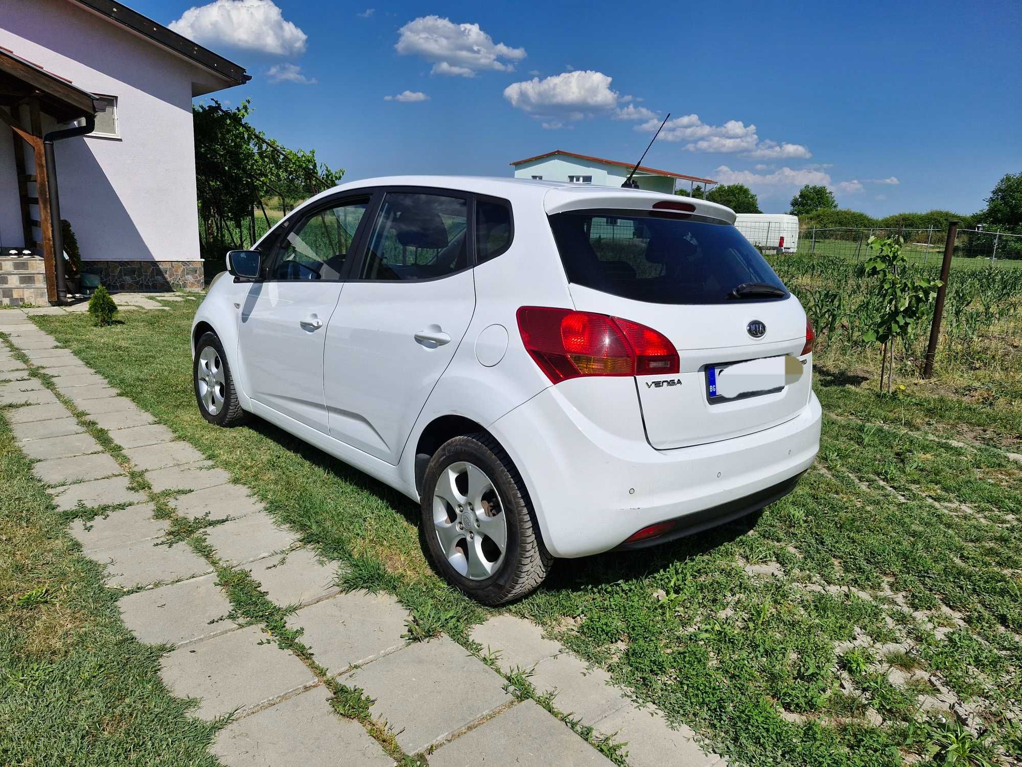 Продавам Киа Венга 2010 г.