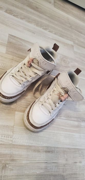 Vând Jordan 35,5