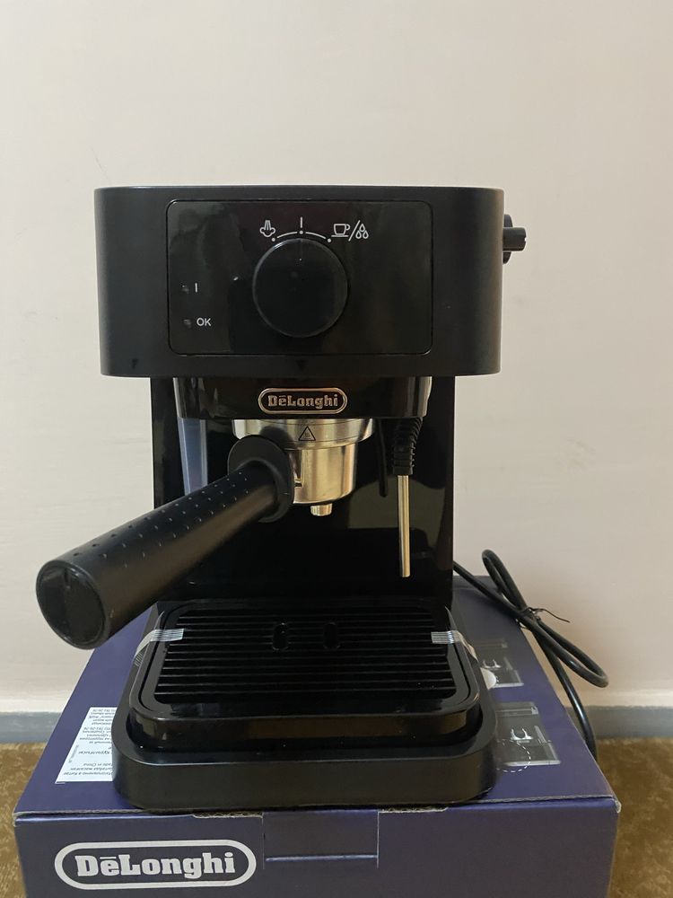 Кофемашина. Delonghi.
