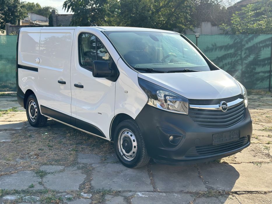 Vand Opel Vivaro 2017,ac functional,camera marsarier,pilot,senzori