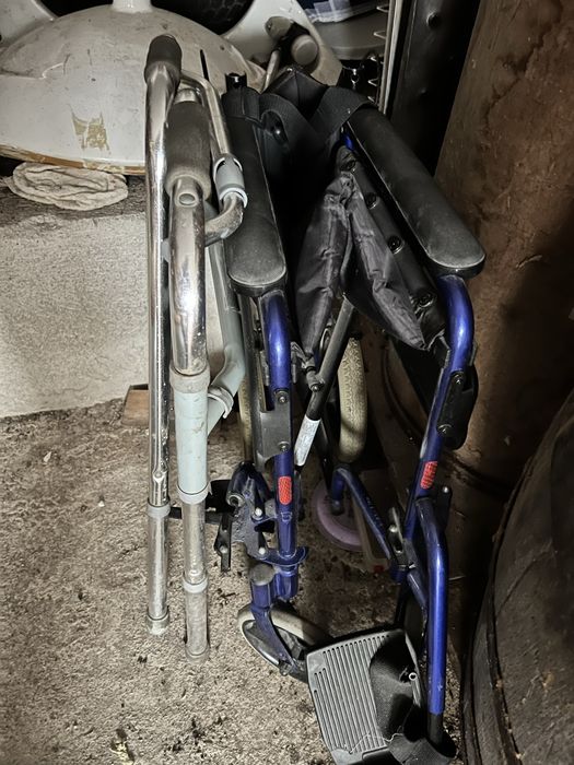 Scaun cu Rotile + cadru