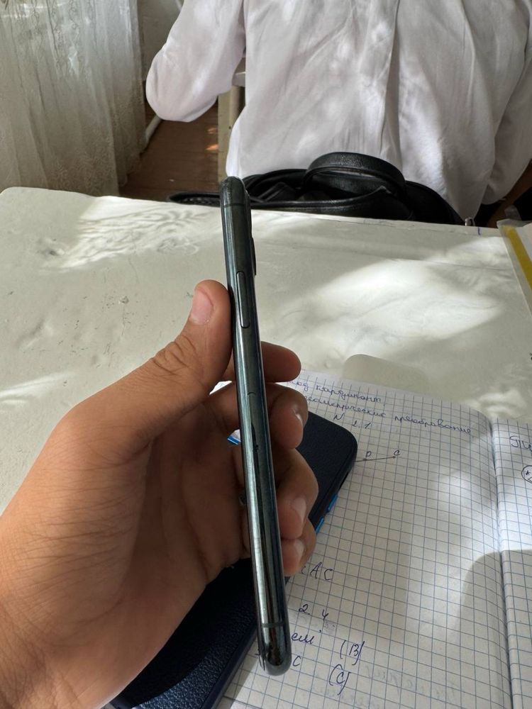 Iphone 11 pro xolati yaxshi