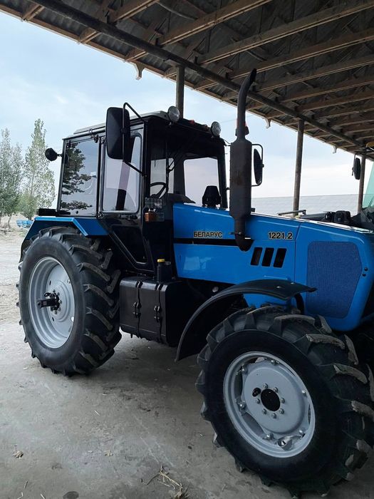 1221 трактор почти янги срочно сотилади