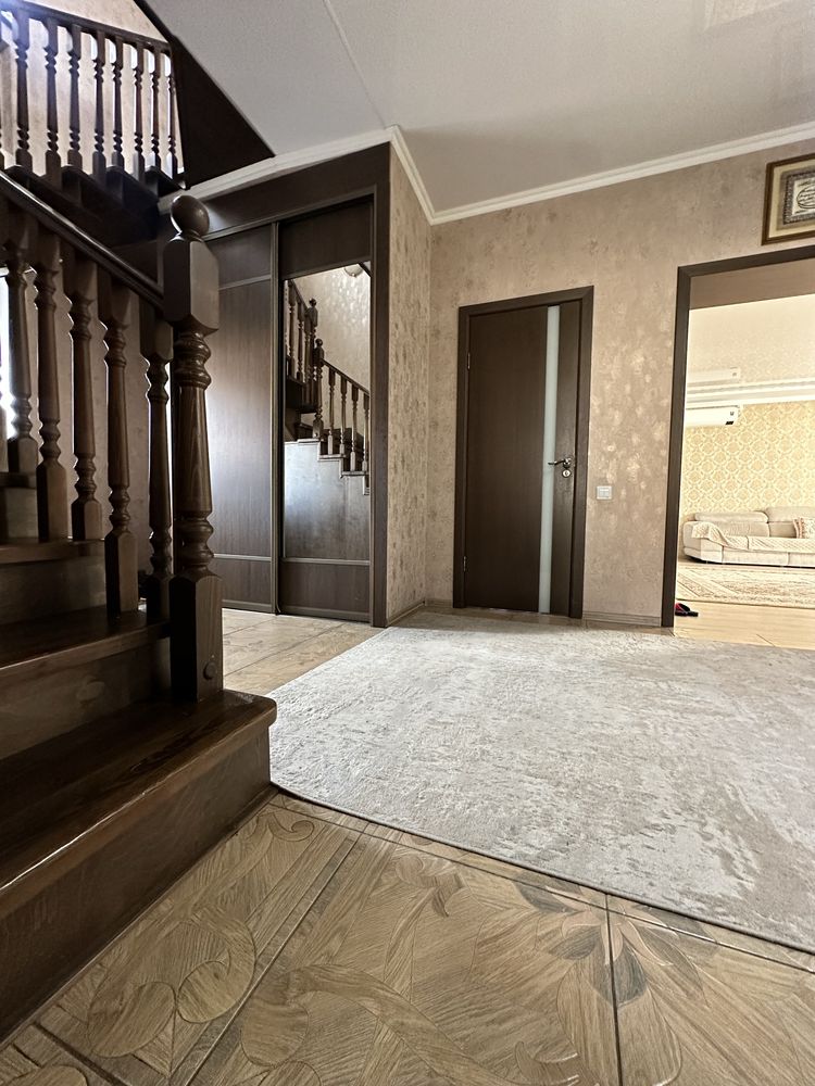 Продается коттедж 316 м2 в г.Тобыл
