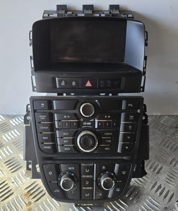 CD500 Player auto cu navigatie Opel Astra J