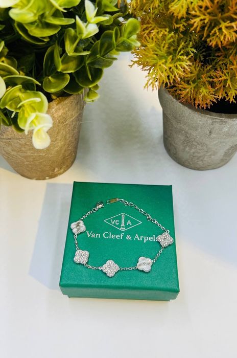 Гривна Van cleef