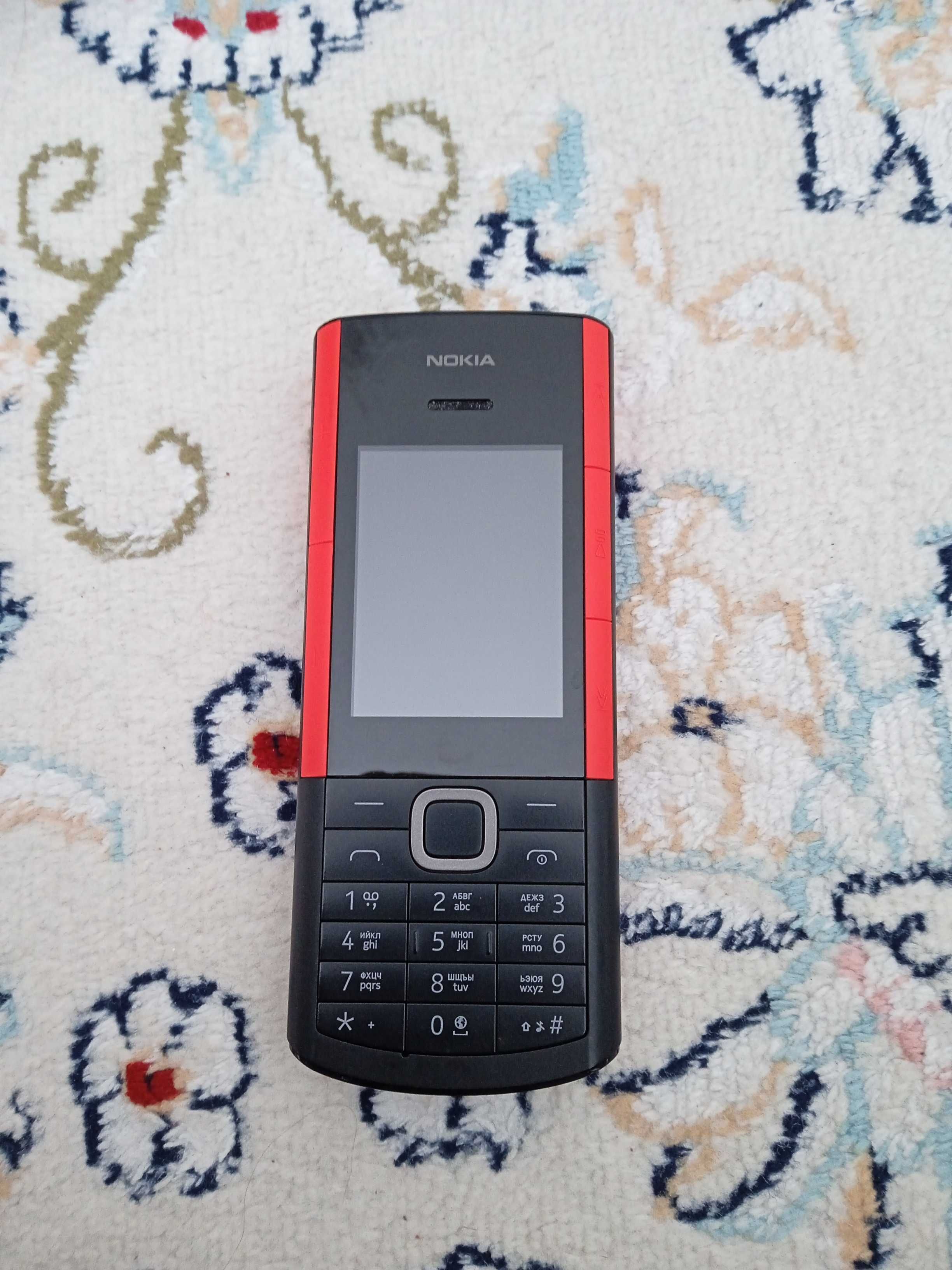 Nokia 5710 с айрбудсом