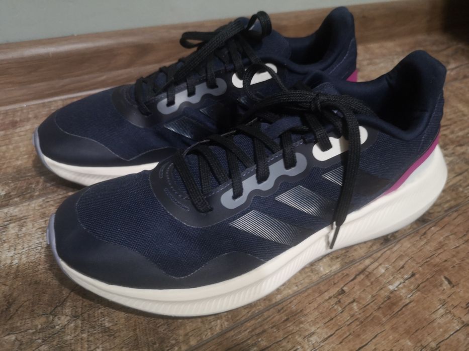Adidas, оригинални маратонки, номер 41