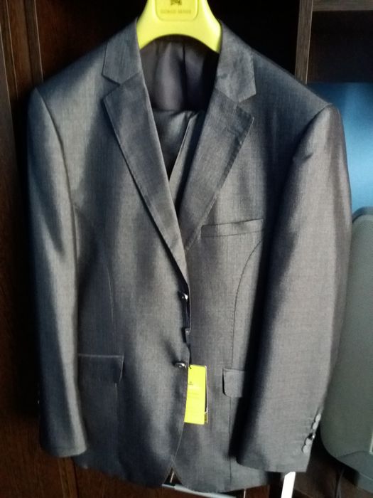 Costum de bărbati marime 48 xl