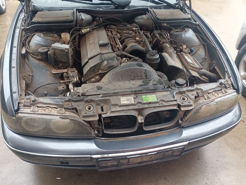 БМВ е39 520i 150 кс