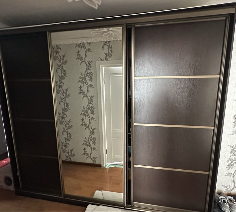 Продам шкаф купе