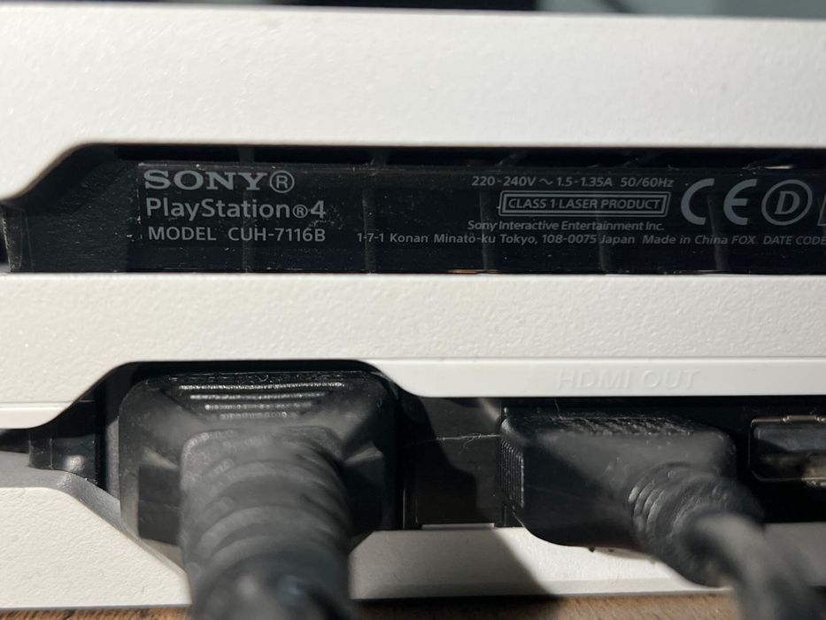 PlayStation 4 Pro 1TB + PlayStation VR + 9 jocuri + accesorii