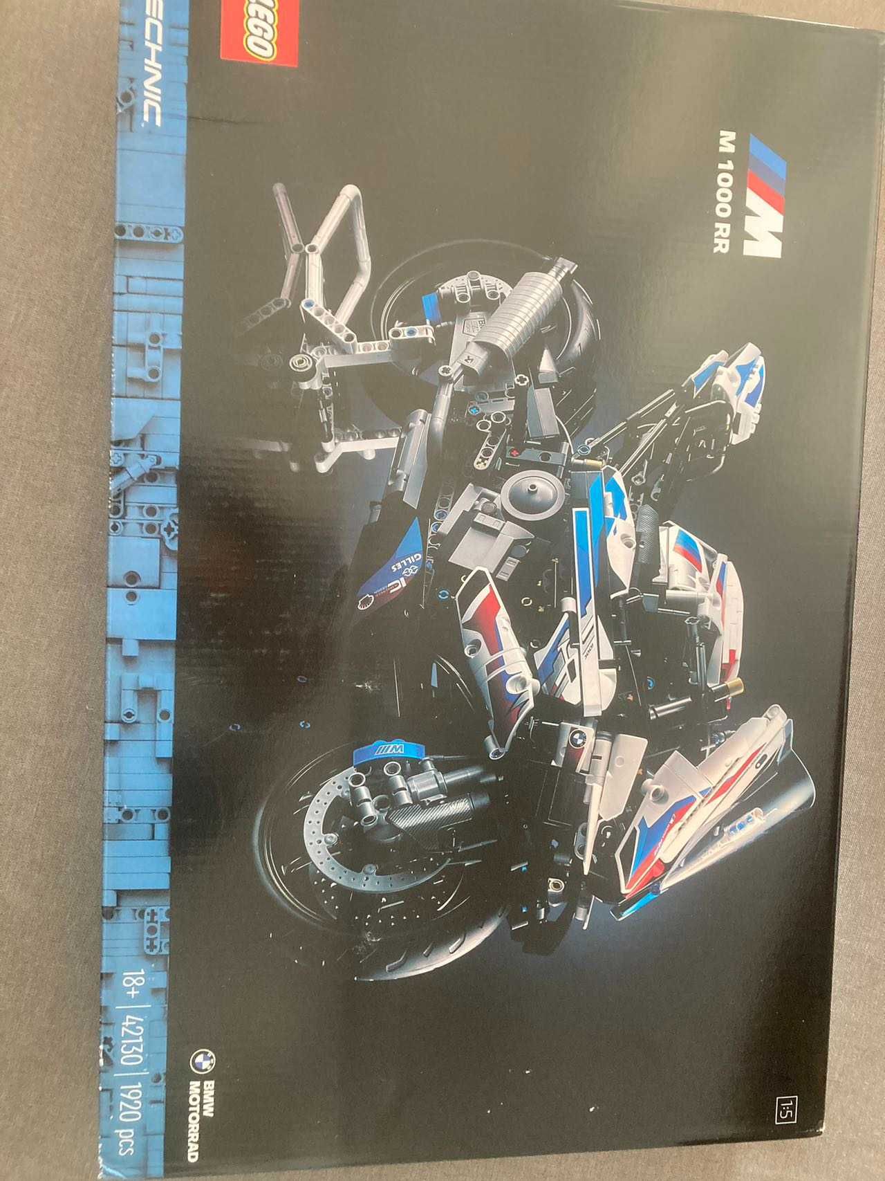 LEGO Technic BMW M 1000