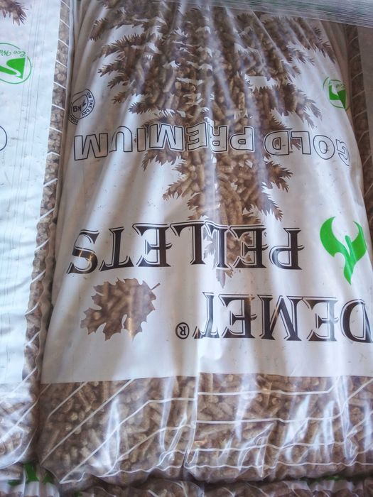 Иглолистни и широколистни пелети.