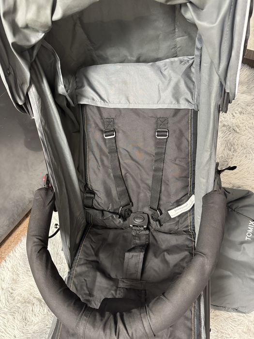 Продам прогулочную коляску