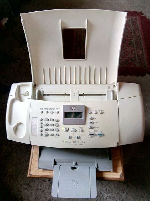 Imprimantă  Epson și HP,  inkjet, pentru piese sau reparat.