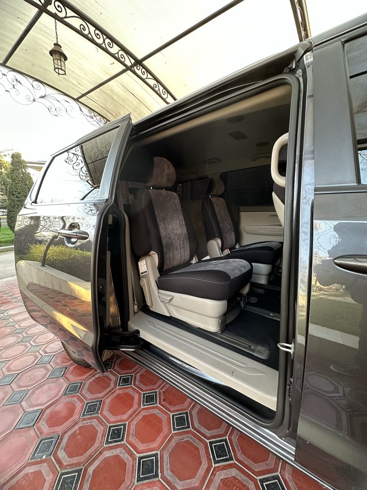 Kia Sedona (CARNIVAL)