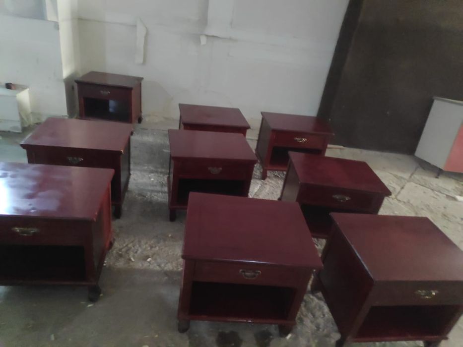 Продам тумбочки прикроватные и под тв