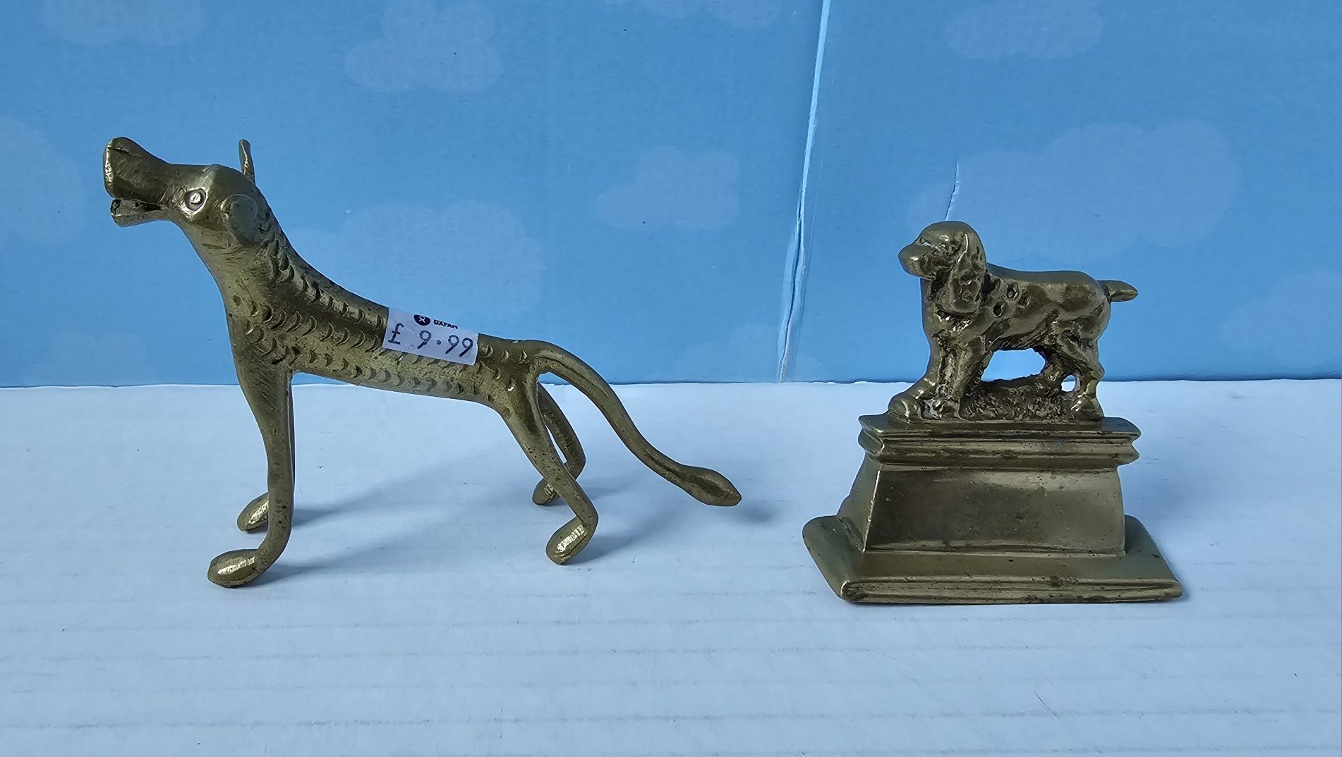Lot miniaturi-câini din bronz