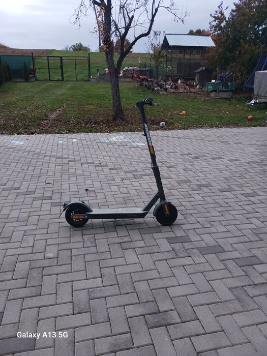 Vând trotineta electrica