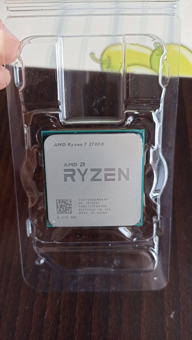 Ryzen 7 2700X AM4 zen+ процесор 8-ядрен , 16-нишки