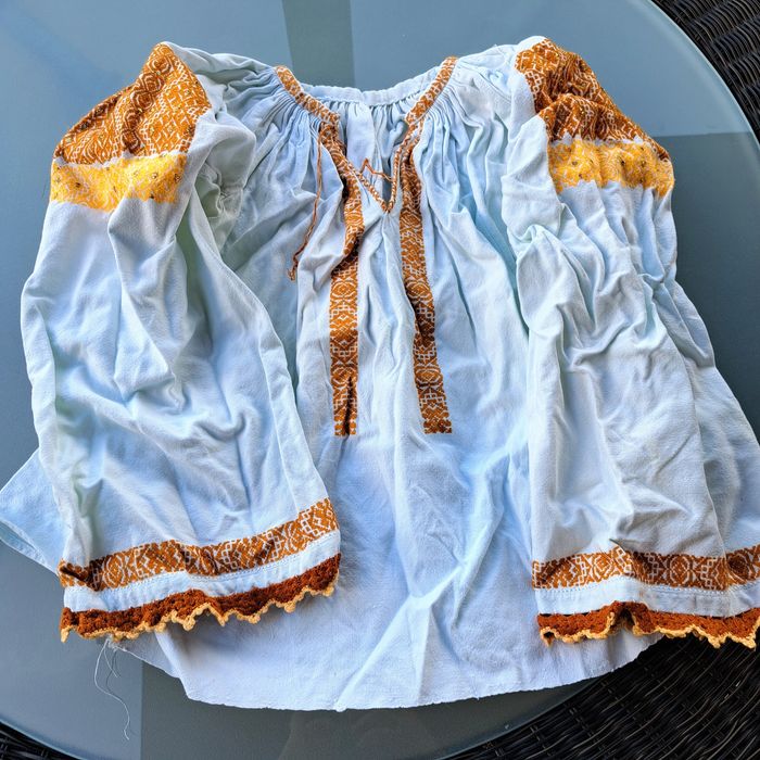 Vând cămăși ie tradiționale femeiești