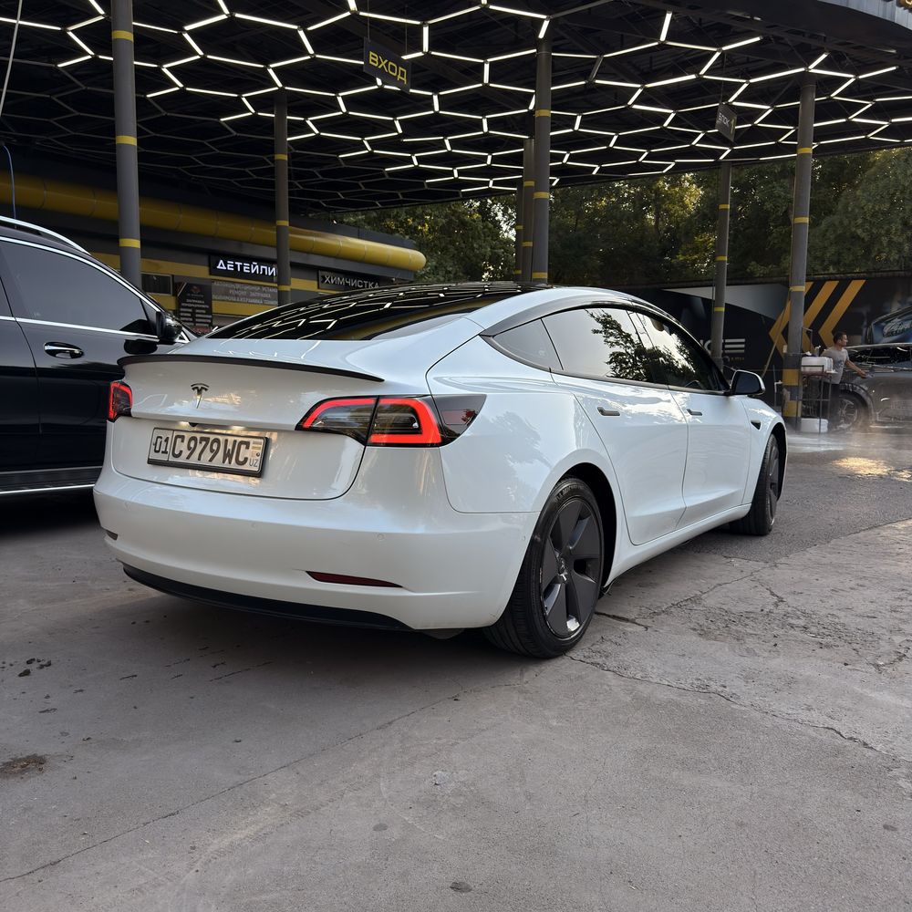 Tesla model 3 american standart