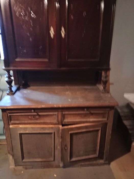 Credenț început de secol 20