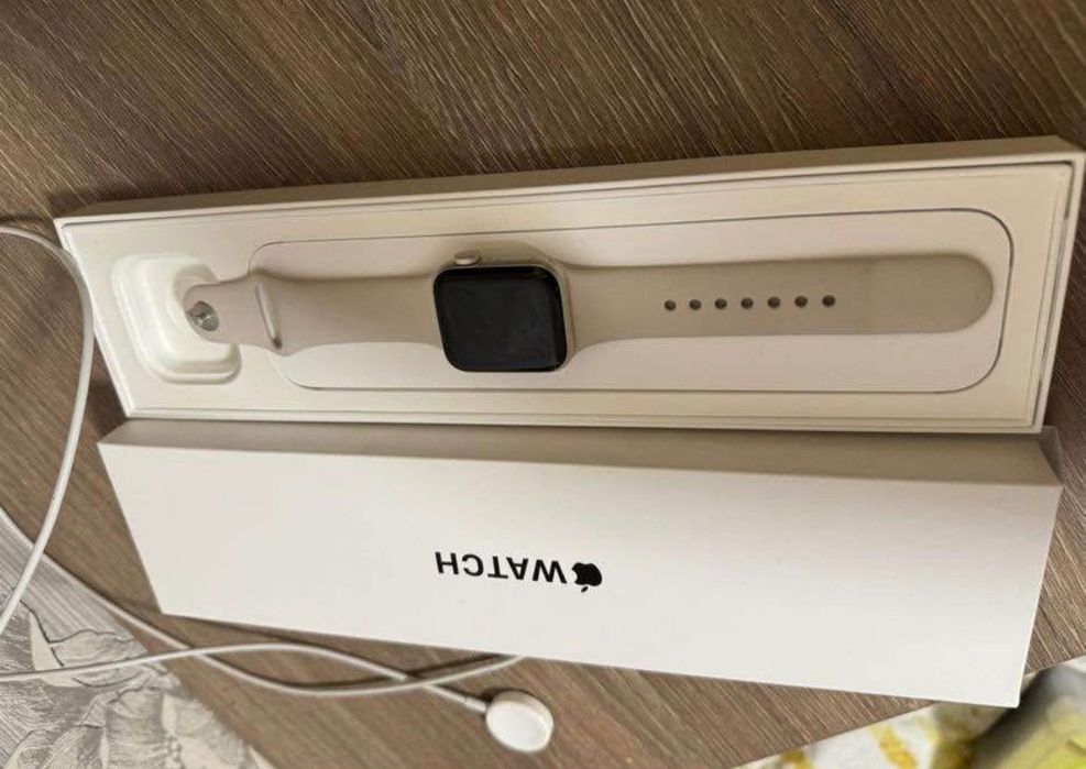 Apple Watch SE2 v2 40mm