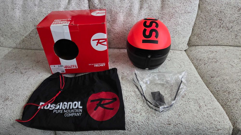 Детско скиорско яке с панталон и каска Rossignonl