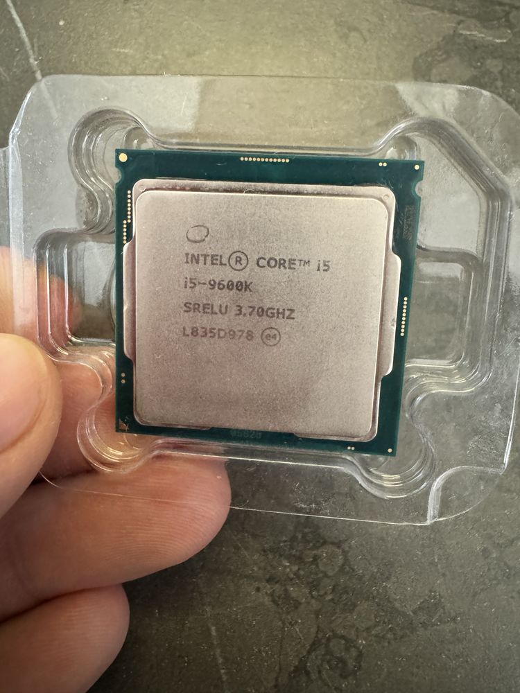 Процесор intel i5 9600K