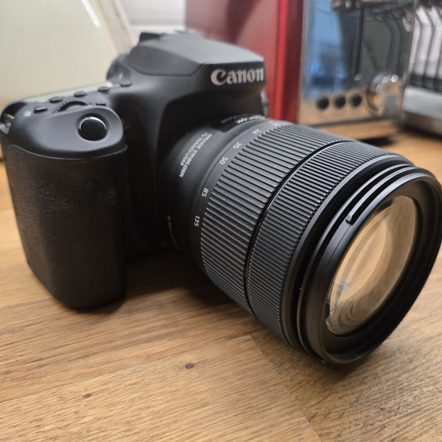 Canon 90d / 18-135 f3.5-5.6 is usm nano