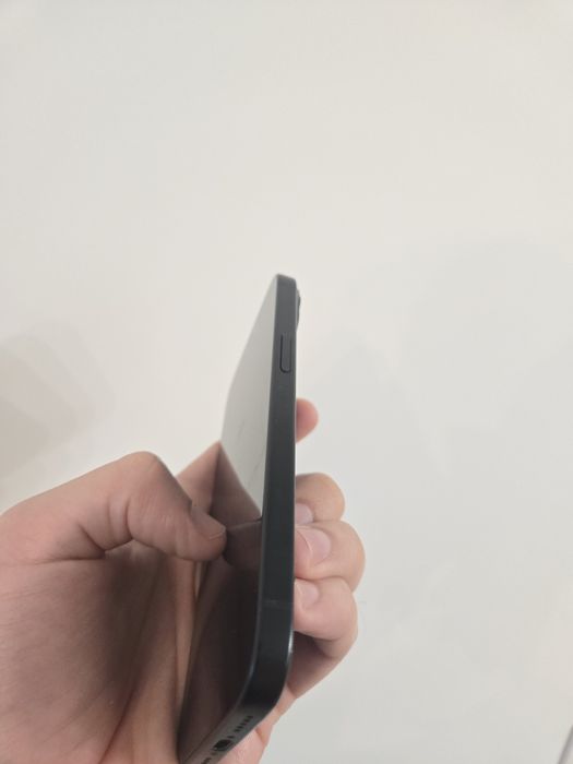 iPhone 15 Neverlocked 90% Baterie originala!