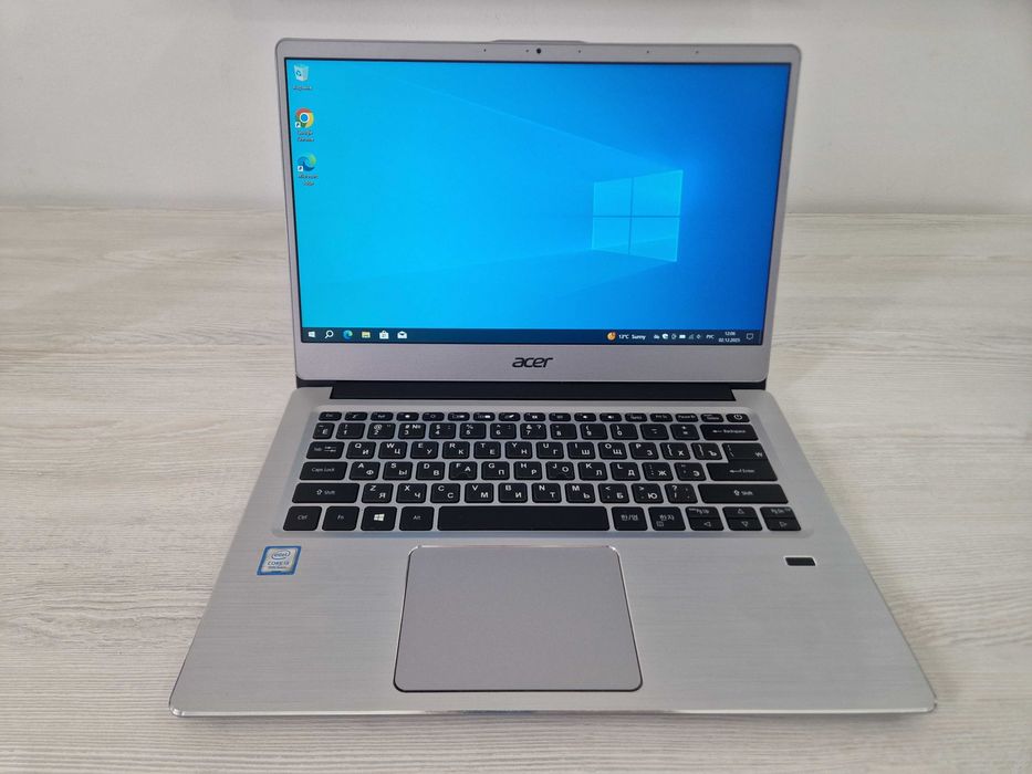 Acer Swift ( Core i3 / 4GB ) - Идеален для учёбы!