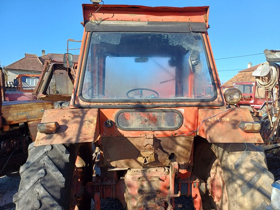 Cabine tractor U 650 trapeze