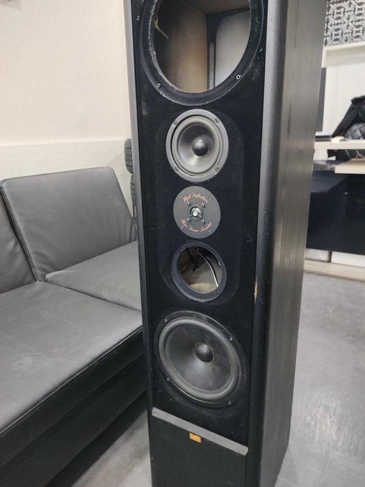 Колона без говорители - височина 120 см / ширина 35 см