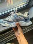 VÂND New Balance 9060 din Piele naturală