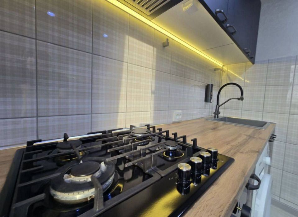 Квартира продаётся Чиланзар 13 квартал 3/4/4 с ремонтом фархадский