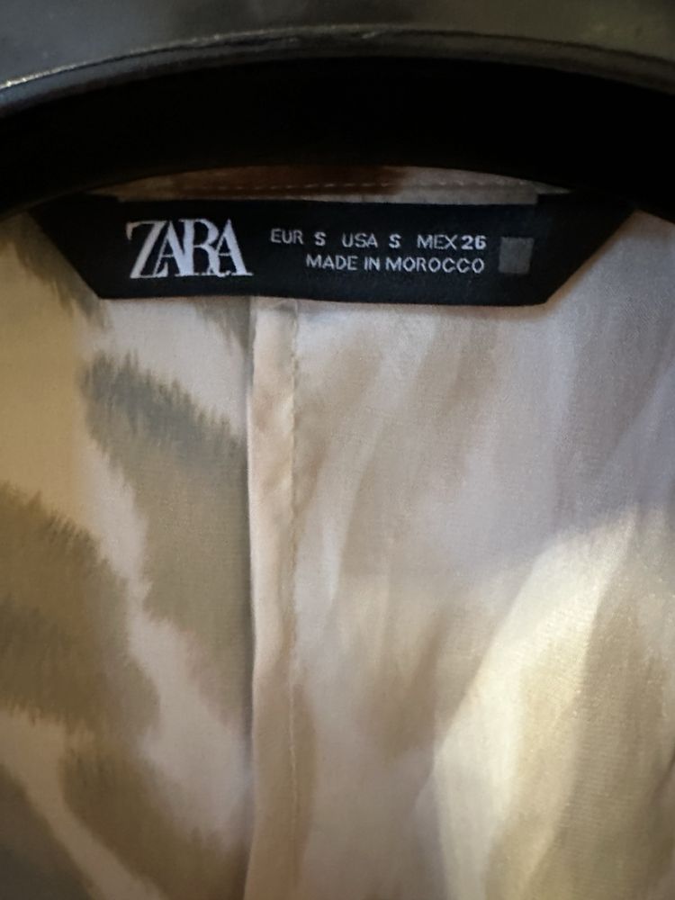 Риза Zara в принт лепорд