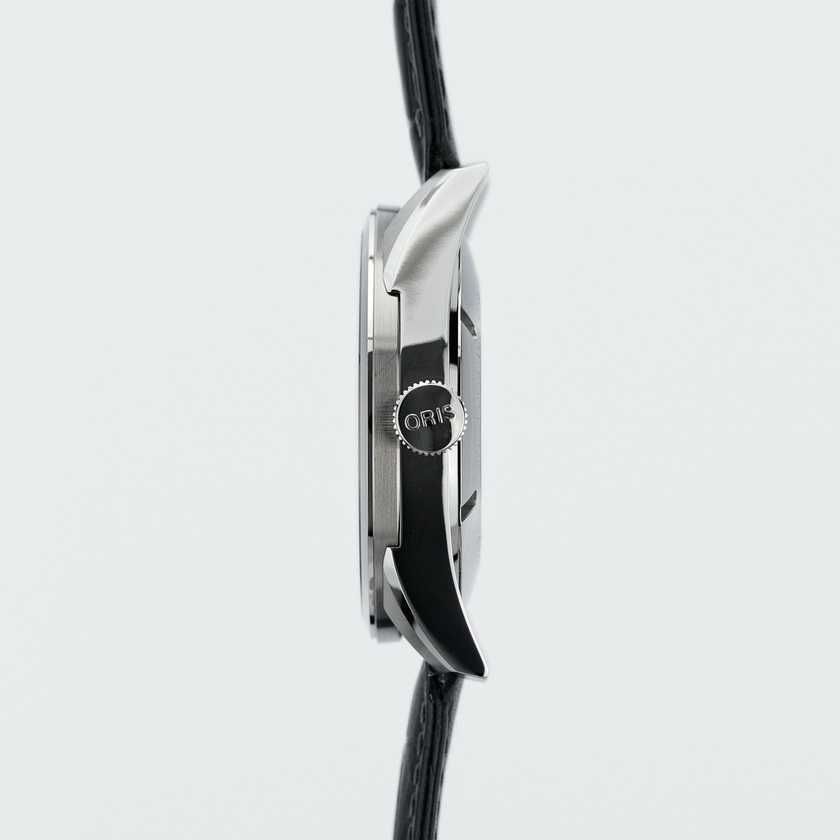 Oris Atrix Pointer Moon 42mm