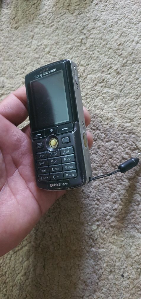 Telefon sotiladi Retro