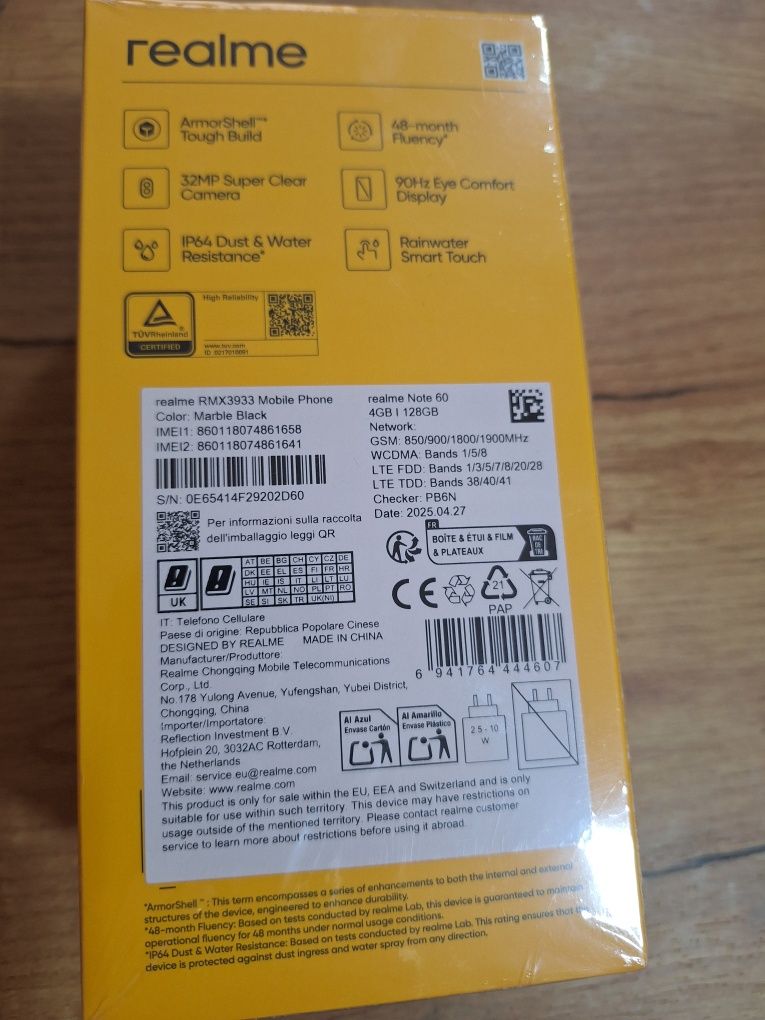 Realme Not 60, чисто нов с гаранция, в комплект с безжични слушалки
