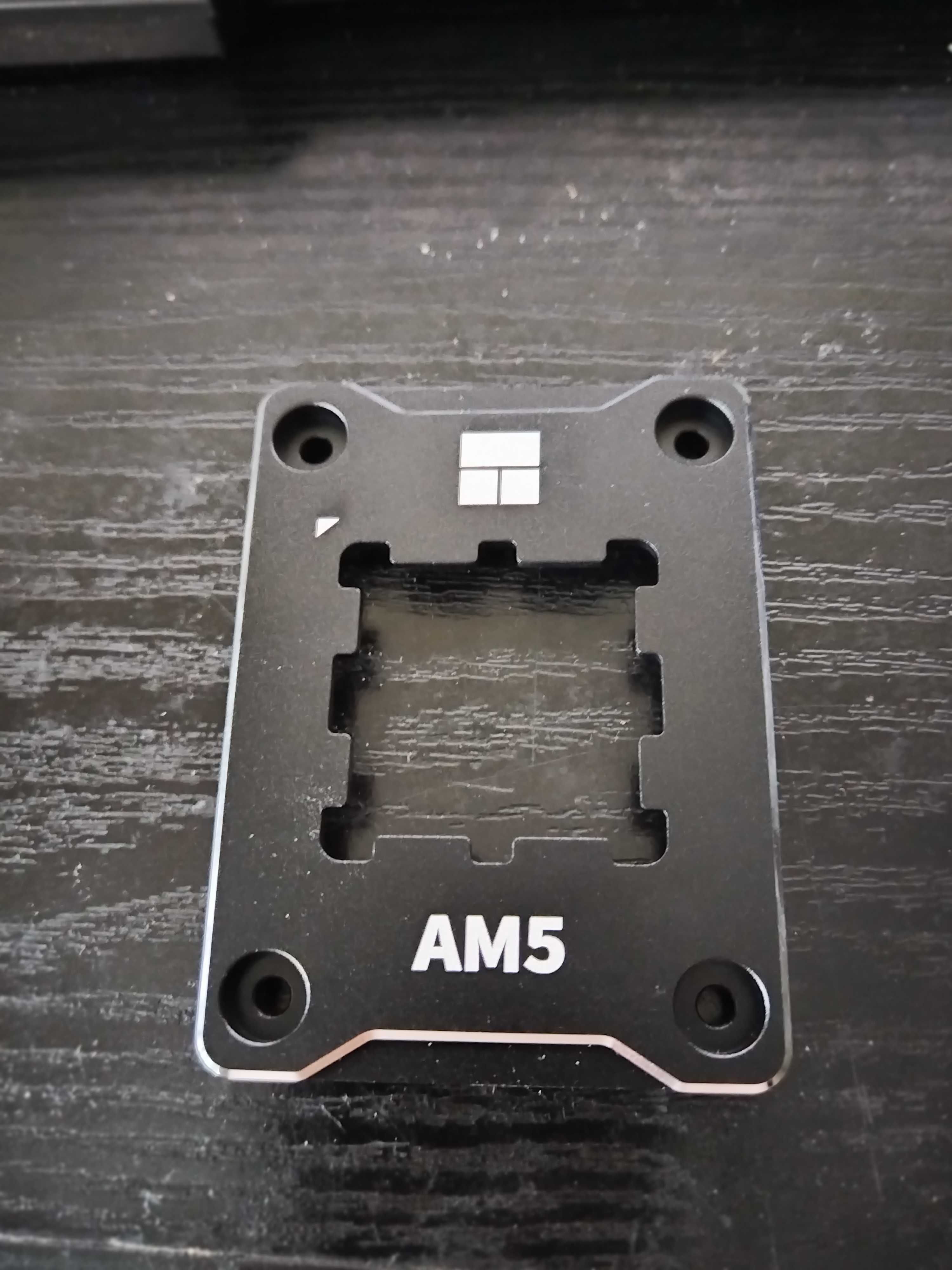 Secure frame AM5 Защотна рамка