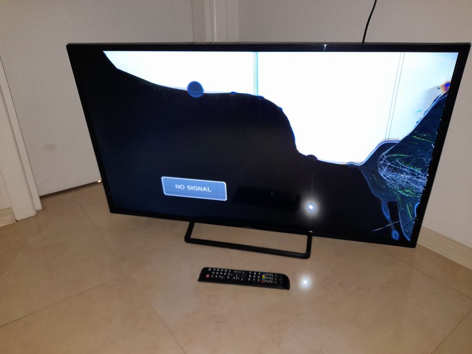 Смарт лед телевизор 40 инча за части с дистанционно! Спешно и изгодно!
