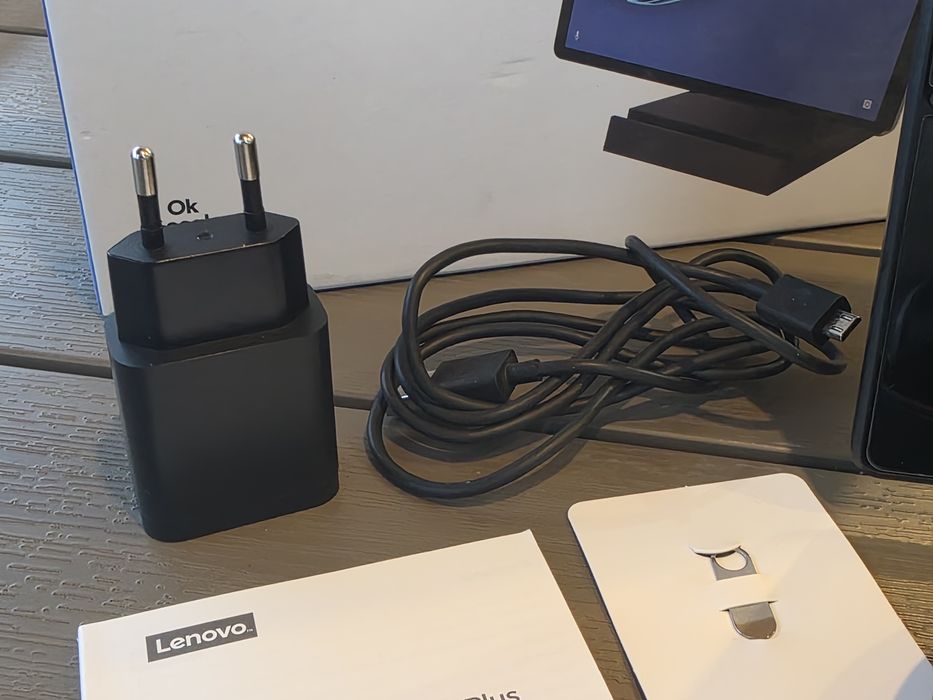 Tableta Lenovo Tab M10 FHD Plus 4GB/128GB  + căști Jabra Evolve 65SE