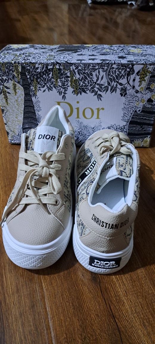 Продается красовка Dior