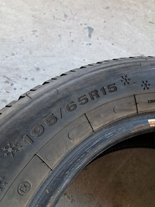 2 anvelope iarnă 195 65 r15 Dunlop