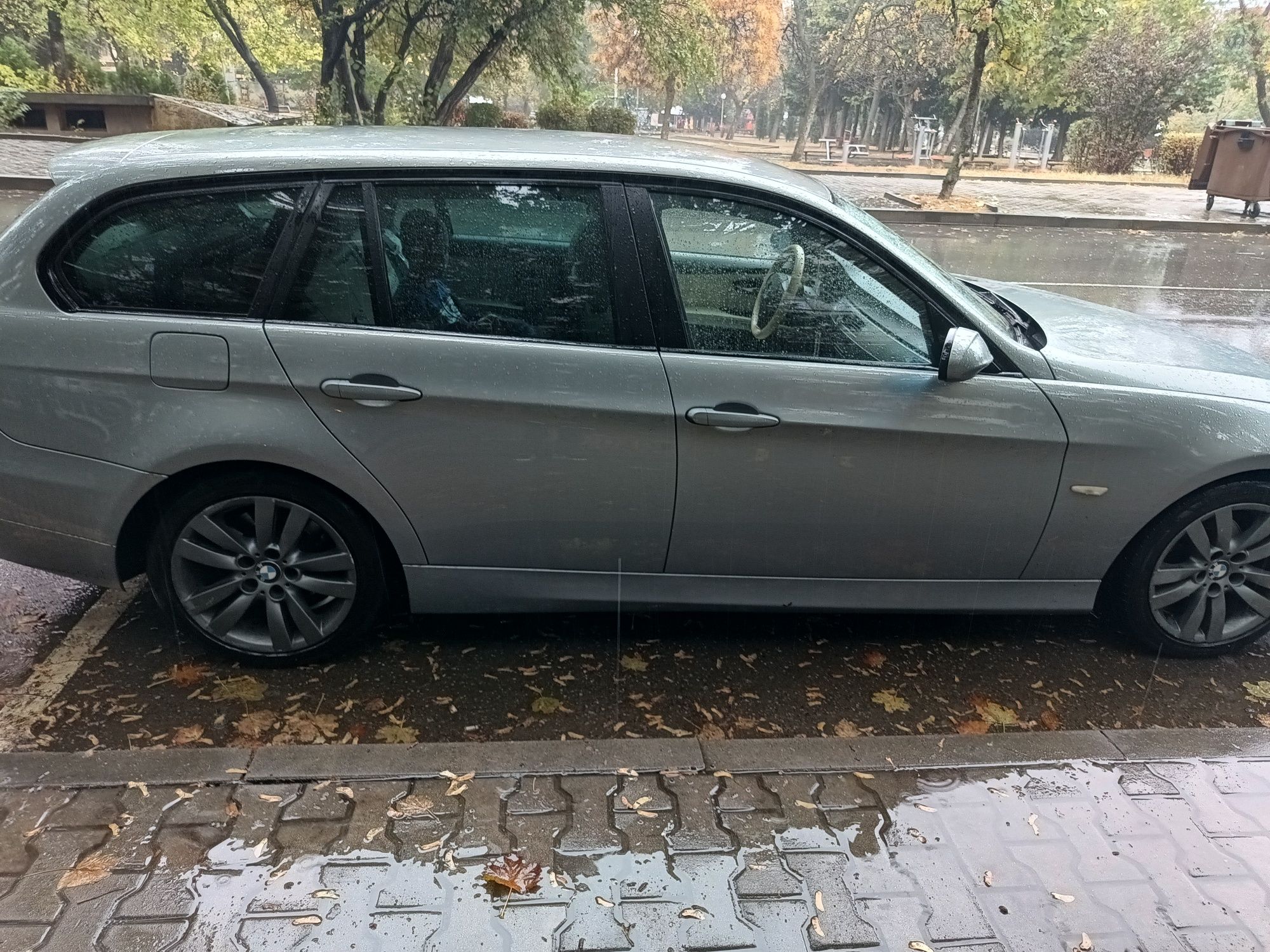 Автомобил  BMW E91