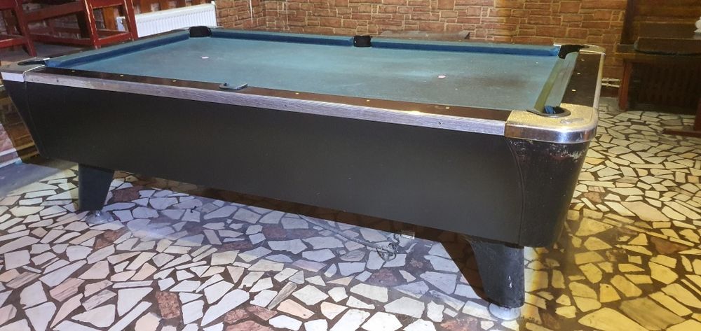 Masa de biliard 7' Dynamo Brown
Dimensiuni 256 x 145