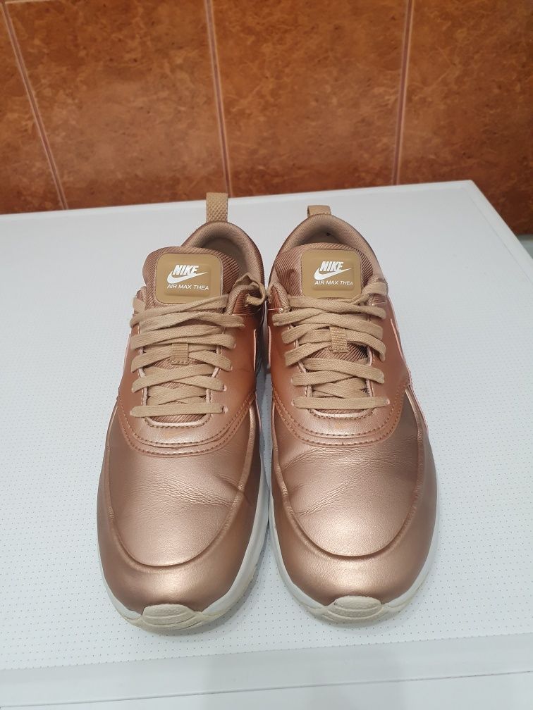 Nike air max thea rose gold